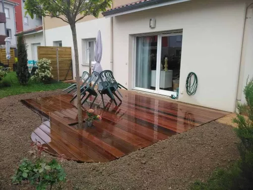 Terrasse en bois IPE à La Talaudière, Saint-Étienne, BESSARDET Paysage
