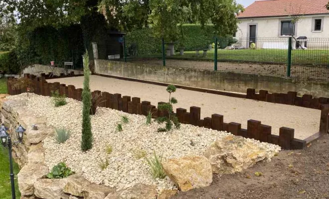 Aménagement d'un terrain de pétanque à Saint-Étienne, Saint-Étienne, BESSARDET Paysage